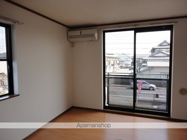 リヴ イン コンフォートの内装写真