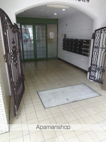 サンポートハイム舎利寺の玄関写真