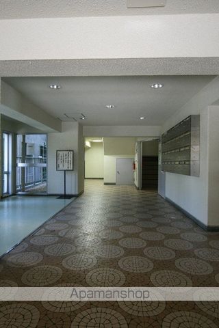 日商岩井池田マンションの内装写真