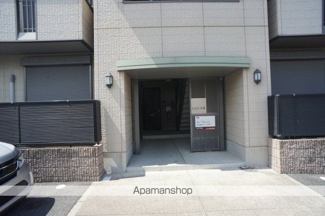 カーサ九条の玄関写真