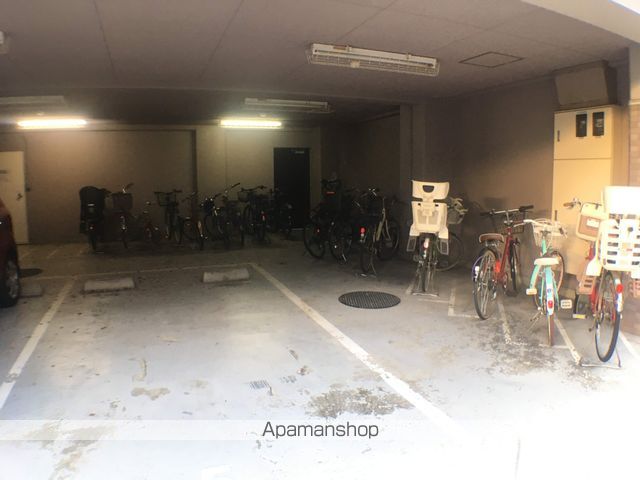 下鴨夜光町マンションの外観写真