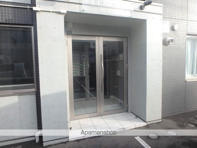 コラージュ琴似の玄関写真