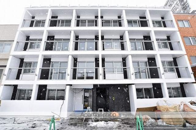 札幌市南北線 麻生駅 徒歩7分 4階建 築8年の外観写真