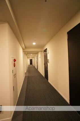 コンシェリア西新宿タワーズウエスト[3LDK/106.96m2]の共用部8