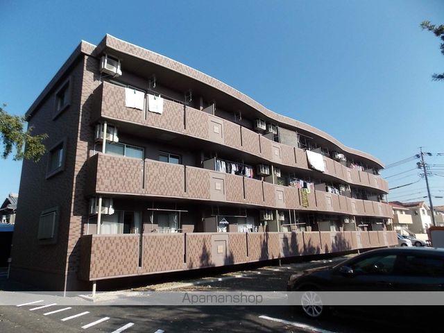 名鉄犬山線 西春駅 徒歩12分 3階建 築21年の外観写真
