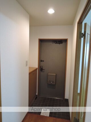 フォレストコート岸和田[2LDK/54m2]の玄関