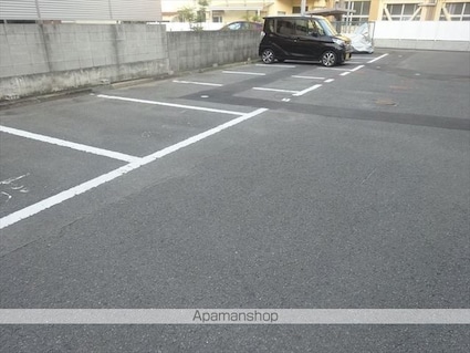 和歌山県和歌山市西浜２丁目[3DK/50.9m2]の駐車場2