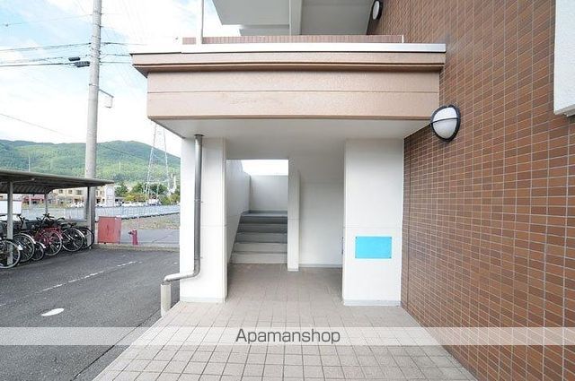 ガーデン永明B棟の玄関写真