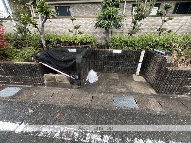 エクシードKの玄関写真