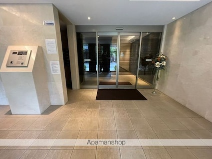 エスティメゾン新中野[1LDK/42.14m2]のロビー1