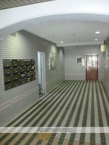 【和歌山市十二番丁のマンションの写真】