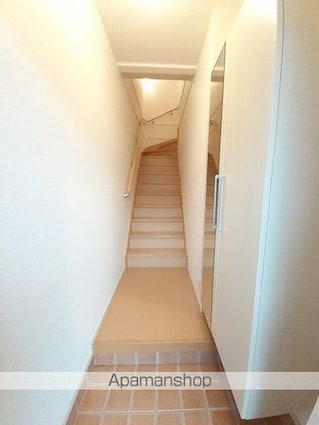 ワンピース[2LDK/58.57m2]の玄関