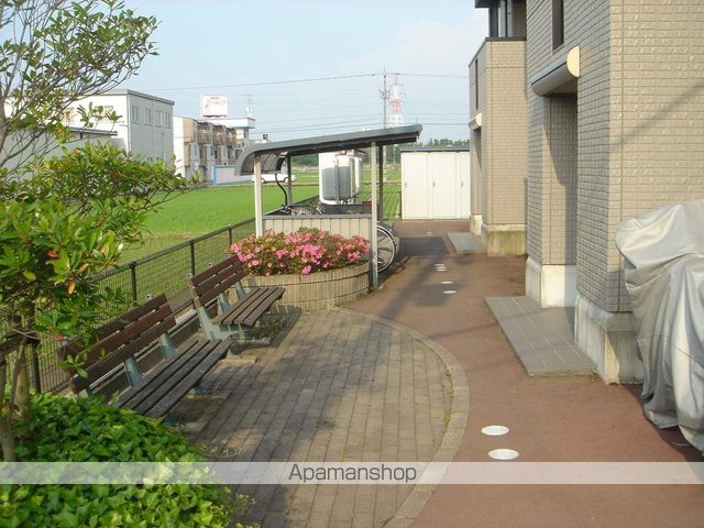 リシェス・オカザキの外観写真