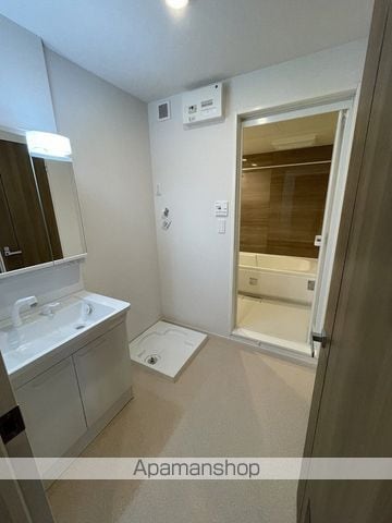 イースト オレヌの内装写真