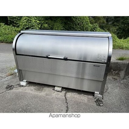 Ｓｕｒｐｌｕｓ　Ｔｗｏアップル[2DK/44.72m2]の共用部1