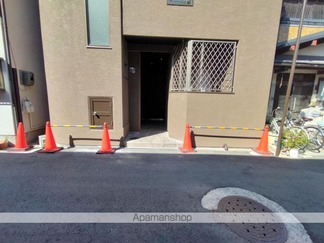 ラルゴハイツの玄関写真