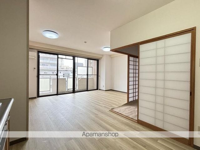 ロイヤルガーデン桜町の内装写真