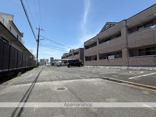 GRAND FIELD 参番館の外観写真