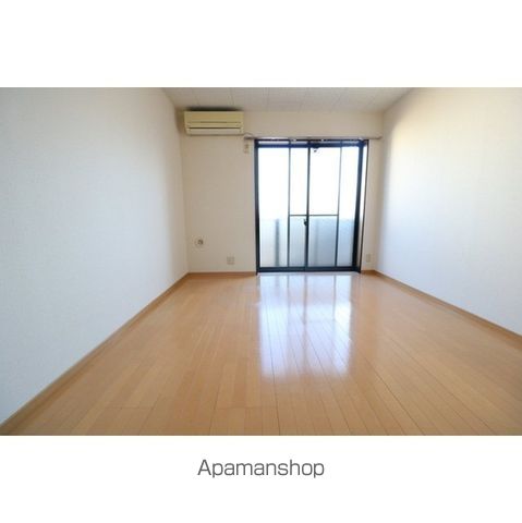 アンプルール クラージュ ルヴニールの内装写真