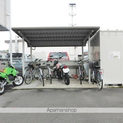 アパートメント松田南館[1LDK/38m2]の共用部1