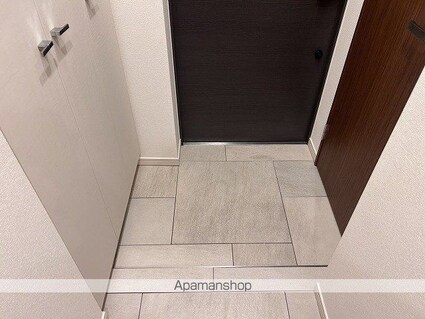 クオリア神南フラッツ[1R/27.86m2]の玄関