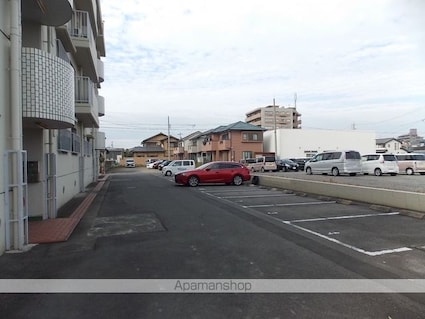 浅野ことぶきマンション[3DK/58.63m2]の駐車場