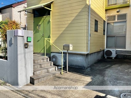 砧戸建[3LDK/126.21m2]のエントランス