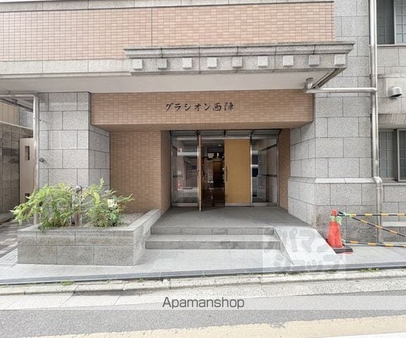 薬師町マンションの玄関写真