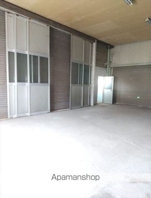 舟津町倉庫[1R/193.34m2]の内装1