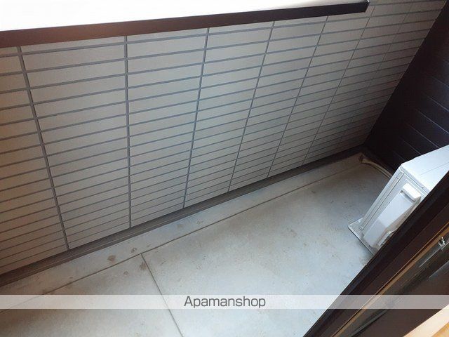 コンテ Mの内装写真