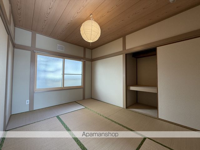 まるいマンションの内装写真