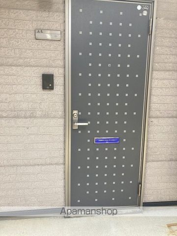 グレイン手島Aの玄関写真