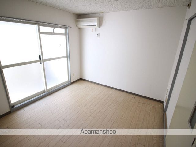 クイーンズピア枚方の内装写真