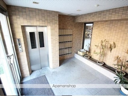 グレイスパル本町[1K/26.97m2]のエントランス3