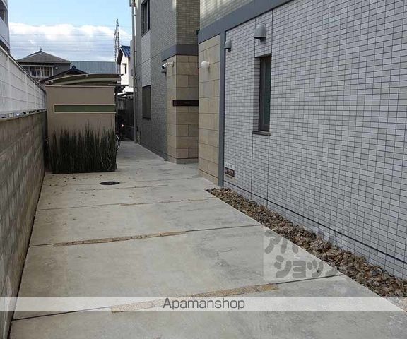 カサベルデ桂川の玄関写真