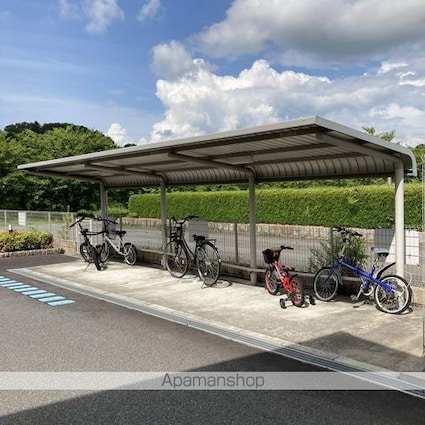 ジョイ　アルミュール　Ｃ[2LDK/55.23m2]のエントランス1