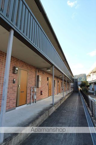 オレンジコートの玄関写真