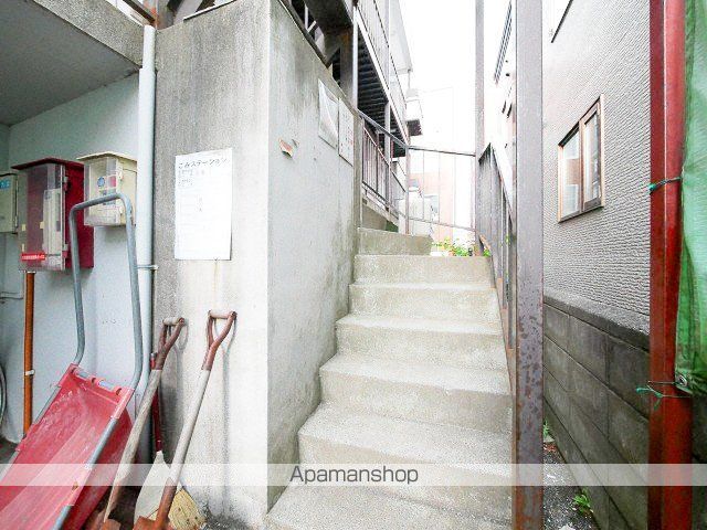 カトレア南郷の玄関写真
