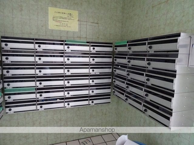 サンパレスシカマの玄関写真