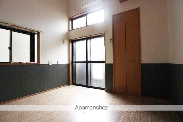 ピュア箱崎東六番館の内装写真