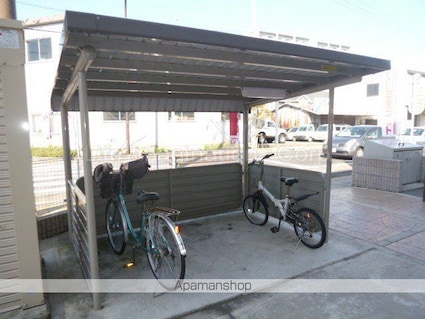 フラン・ジェルメ[1R/32.9m2]の共用部1