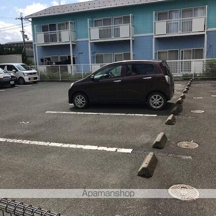 バローゼ１０[1K/28.08m2]の駐車場