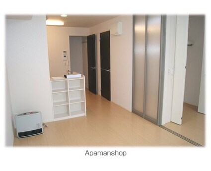 ＧＲＡＮＤＩＲ　ＲＯＲＯ[1LDK/33.61m2]のリビング・居間2