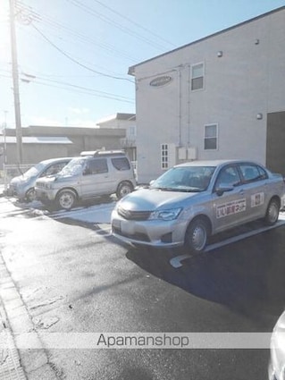 シャルマン・ドミールＩ[2LDK/60.58m2]の駐車場