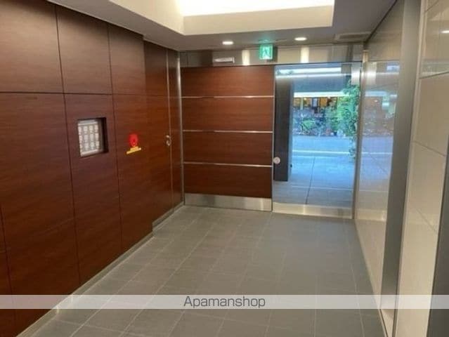 QU4TTRO ARCA 九段の内装写真
