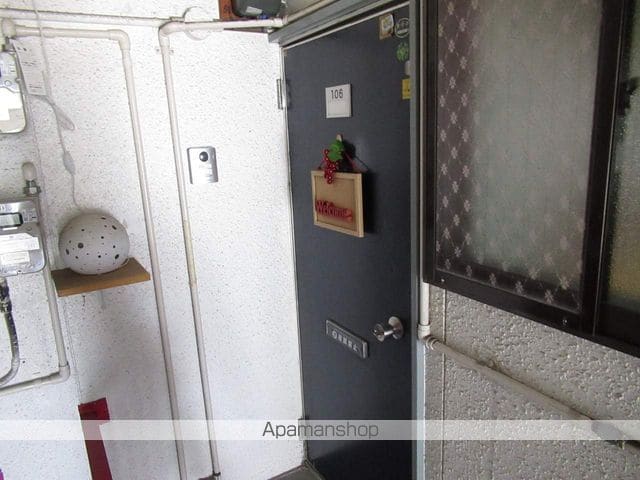 カルチェラタンの玄関写真