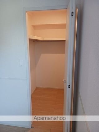 コンフォール弐番館[1LDK/46.06m2]の収納