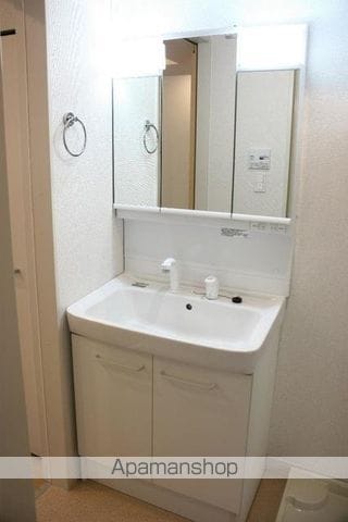 ＪＲ山陽本線 福山駅 バス乗車時間：13分 最寄りバス停で下車 徒歩5分 2階建 築8年の内装写真