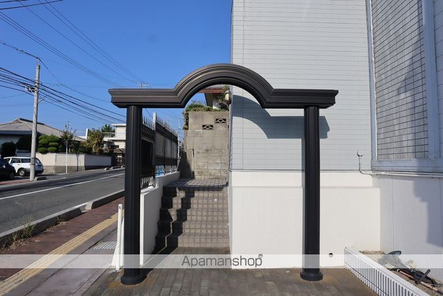 大学町レジデンスの玄関写真