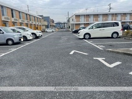 レオパレスシャトーＢ[1K/23.18m2]の駐車場